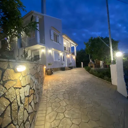 Olea House 2' Walk From The Sea Nótos