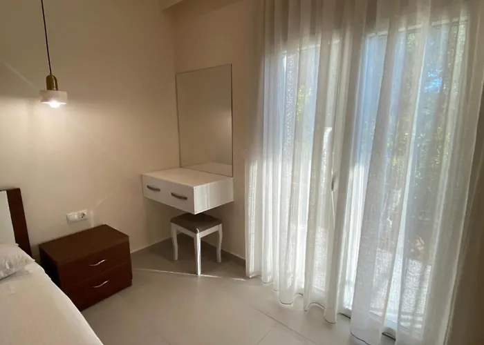 Olea House 2' Walk From The Sea بيت للعطل *