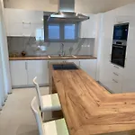 Olea House 2' Walk From The Sea Semesterbostad *