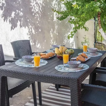 Holiday home Olea House 2' Walk From The Sea *