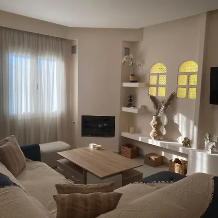 Olea House 2' Walk From The Sea بيت للعطل