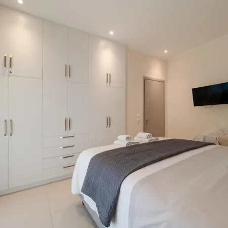 Olea House 2' Walk From The Sea *