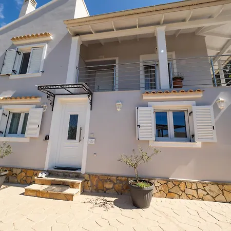 Olea House 2' Walk From The Sea Сasa de vacaciones