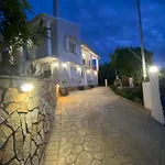 Olea House 2' Walk From The Sea Notos