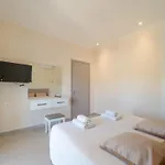 Olea House 2' Walk From The Sea