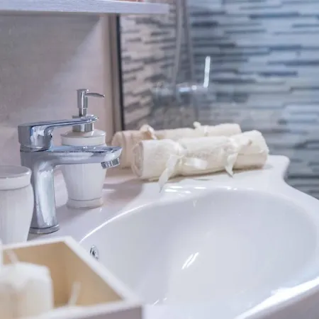 Olea House 2' Walk From The Sea Notos