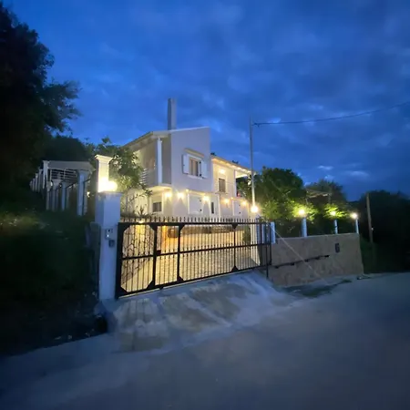 Vakantiehuis Olea House 2' Walk From The Sea *